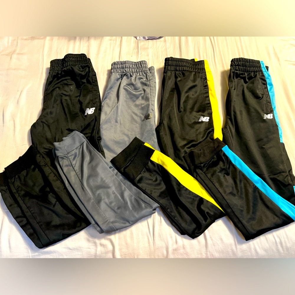 NWOT New Balance sporty joggers!